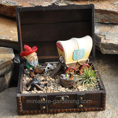 Wild West Trunk with Gnome